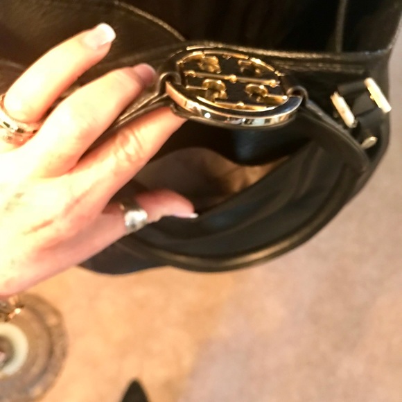 SOLD! TORY BURCH LG. AMANDA SATCHEL LEATHER BAG - Picture 4 of 8